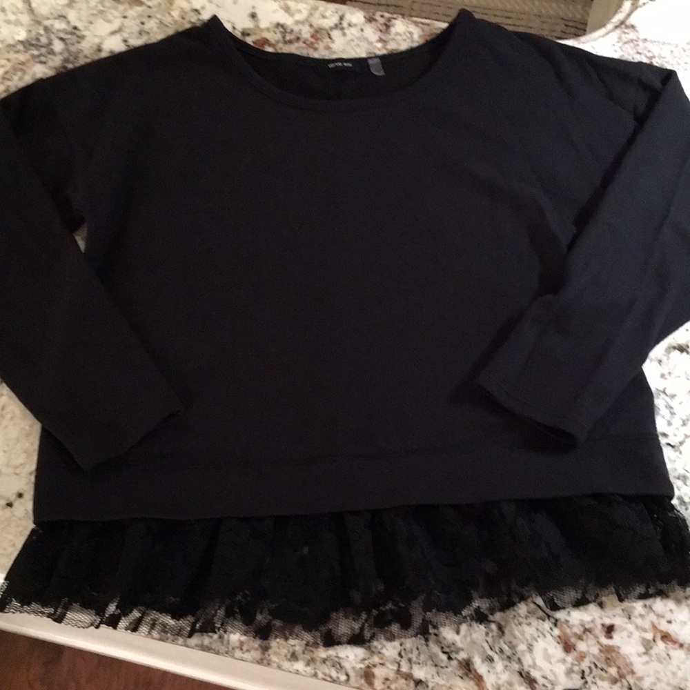 Comfy Black Sweatshirt with Lace Trim!